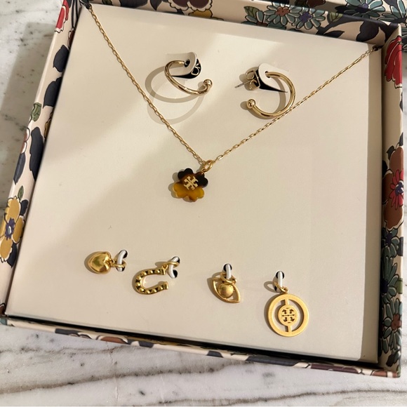 Tory Burch Earring necklace set - Picture 2 of 3